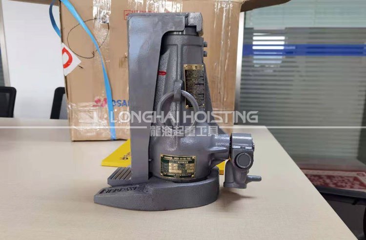 NJ螺旋爪式千斤頂實(shí)物 NJ螺旋爪式千斤頂實(shí)物