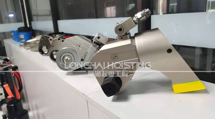 驅(qū)動(dòng)型液壓扭矩扳手 LSPTW型驅(qū)動(dòng)型液壓扭矩扳手